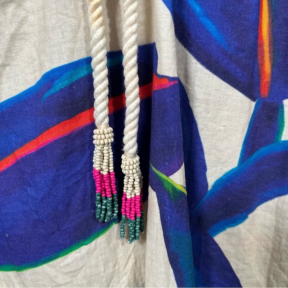 Farm Rio Anthropologie Linen Blend Rope Tassel Boho Blouse Top Medium Tropical - Picture 4 of 8